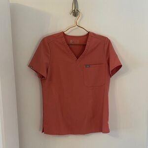 Figs V-Neck Scrub Top in Coral